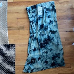 ZARA silk The tie-dye Bakit skirt fits like a small